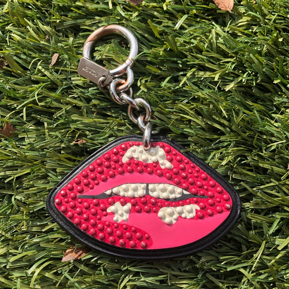 *RARE* Coach “Pretty Lips” bag charm / key chain with raised design